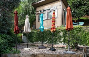 Different parasol storage options demonstrated