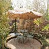Custom Made 2.7M Cantilever Garden Parasol, Straw Parasol Umbrella, Outdoor Patio Parasol with Crank Handle and Base, Suitable for Villas, Courtyards, Cafes, Gardens